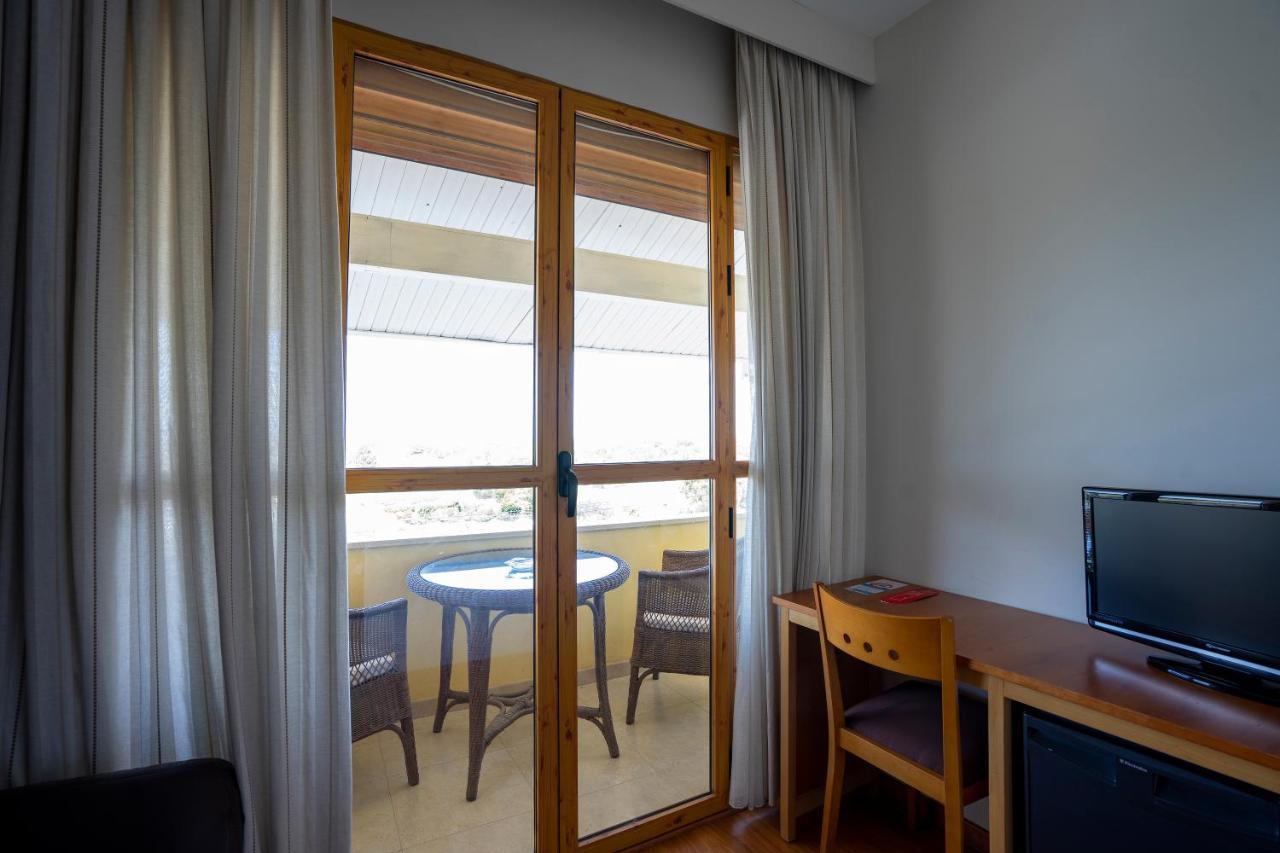 Hotel Los Barruecos By Croma Malpartida de Caceres Exterior photo