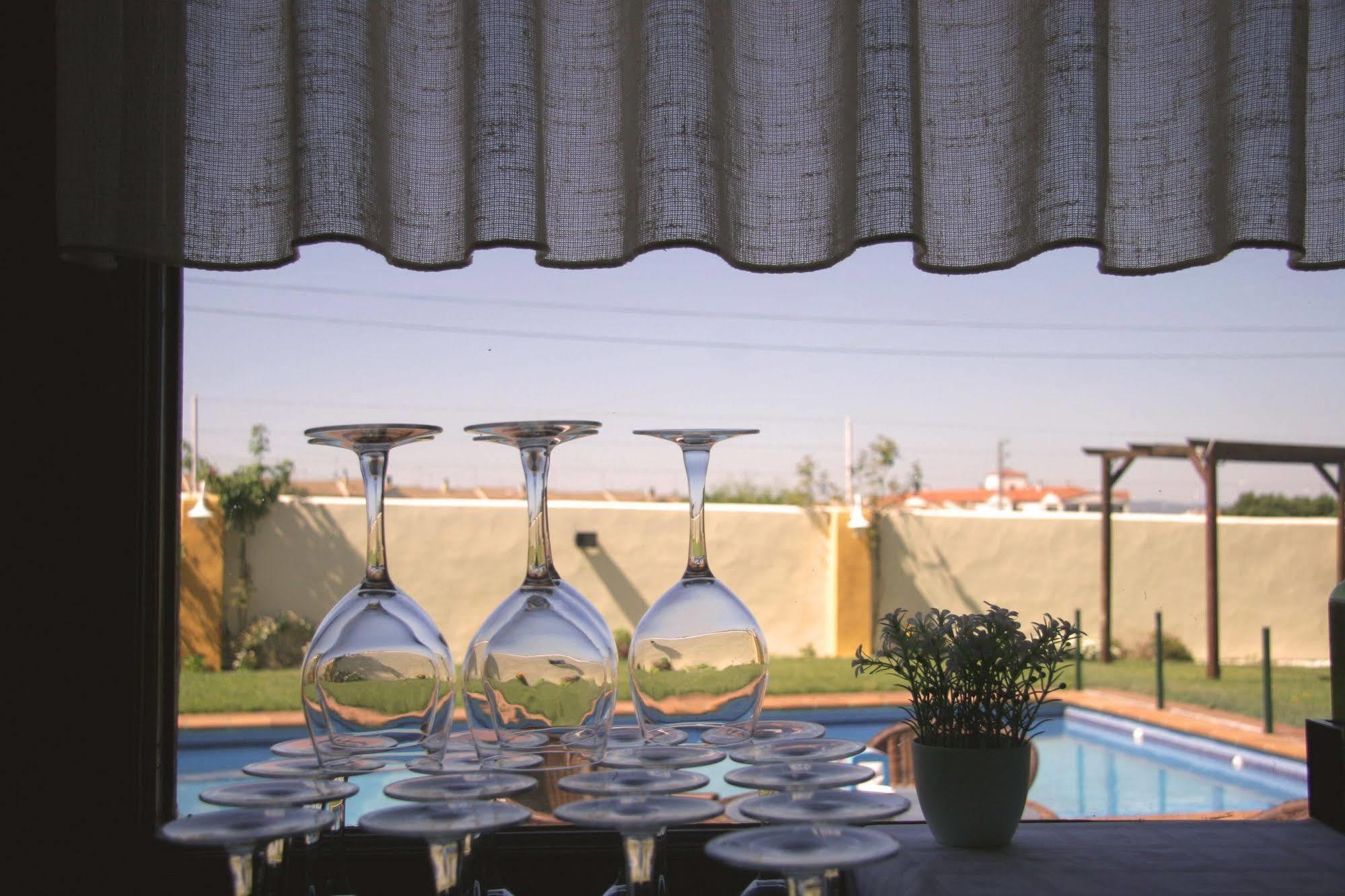 Hotel Los Barruecos By Croma Malpartida de Caceres Exterior photo